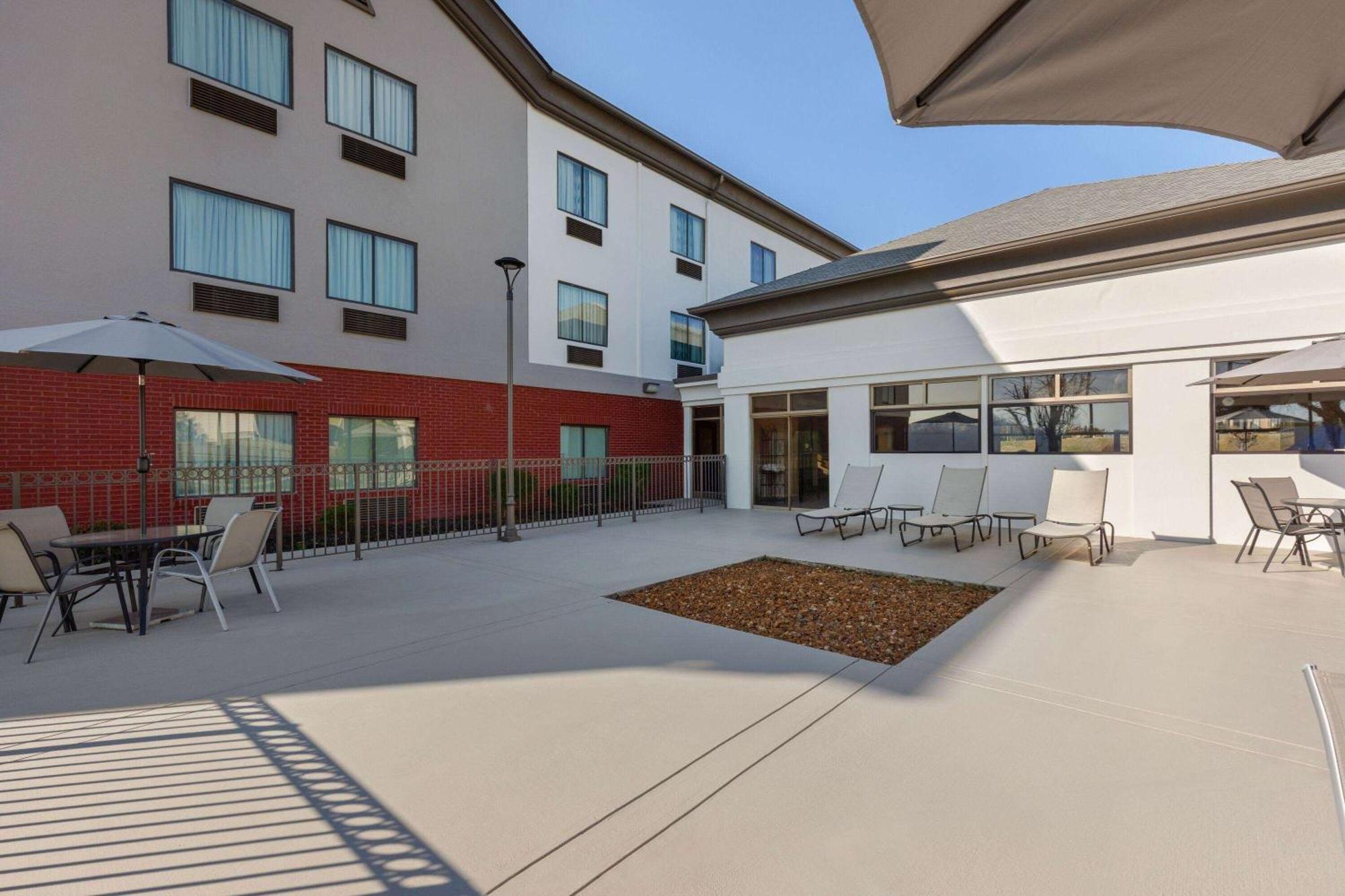 Hotel La Quinta By Wyndham Loudon Esterno foto