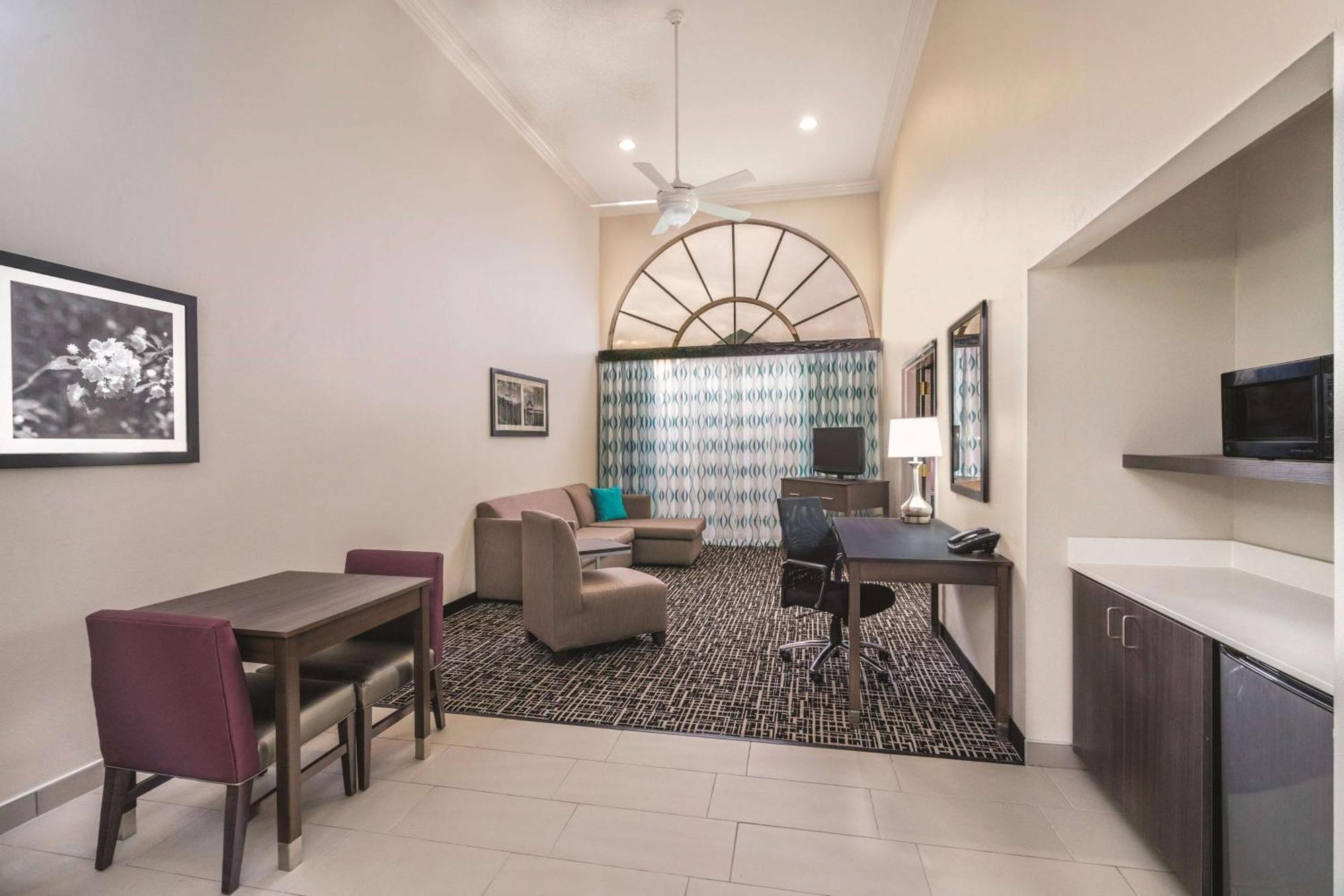 Hotel La Quinta By Wyndham Loudon Esterno foto